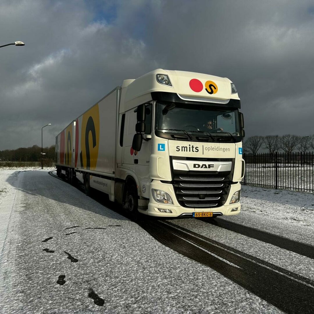 Door weer en wind gaat Smits Opleidingen op pad